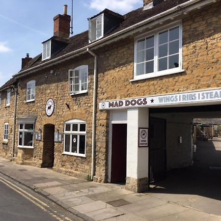 The Britannia Inn Sherborne  Extérieur photo