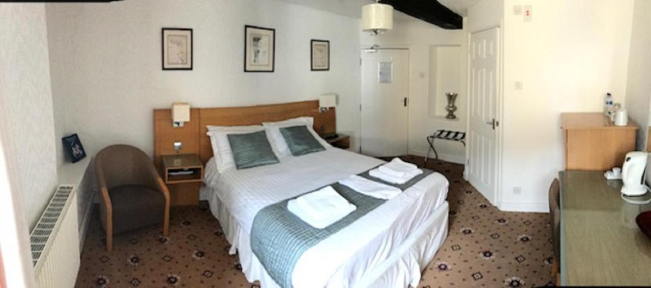 The Britannia Inn Sherborne  Extérieur photo